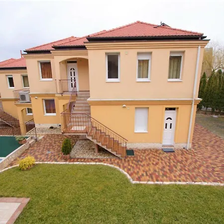 Garda Apartman5 * Héviz